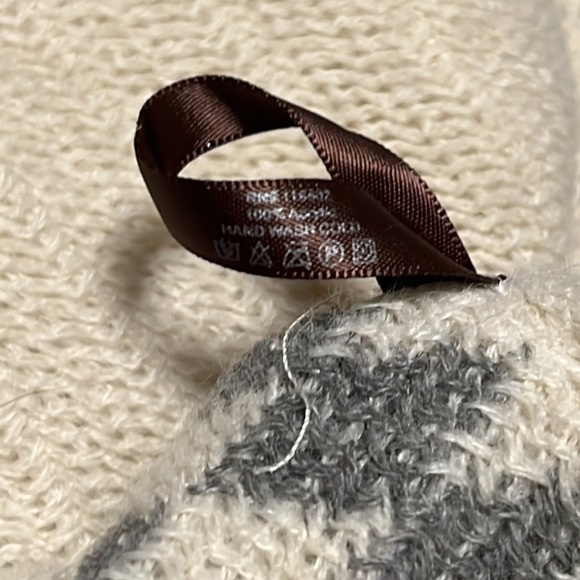 Karma Cream Gray Sweater Poncho Fringe Tassels Woven Diamond Pattern Trim - Picture 10 of 10